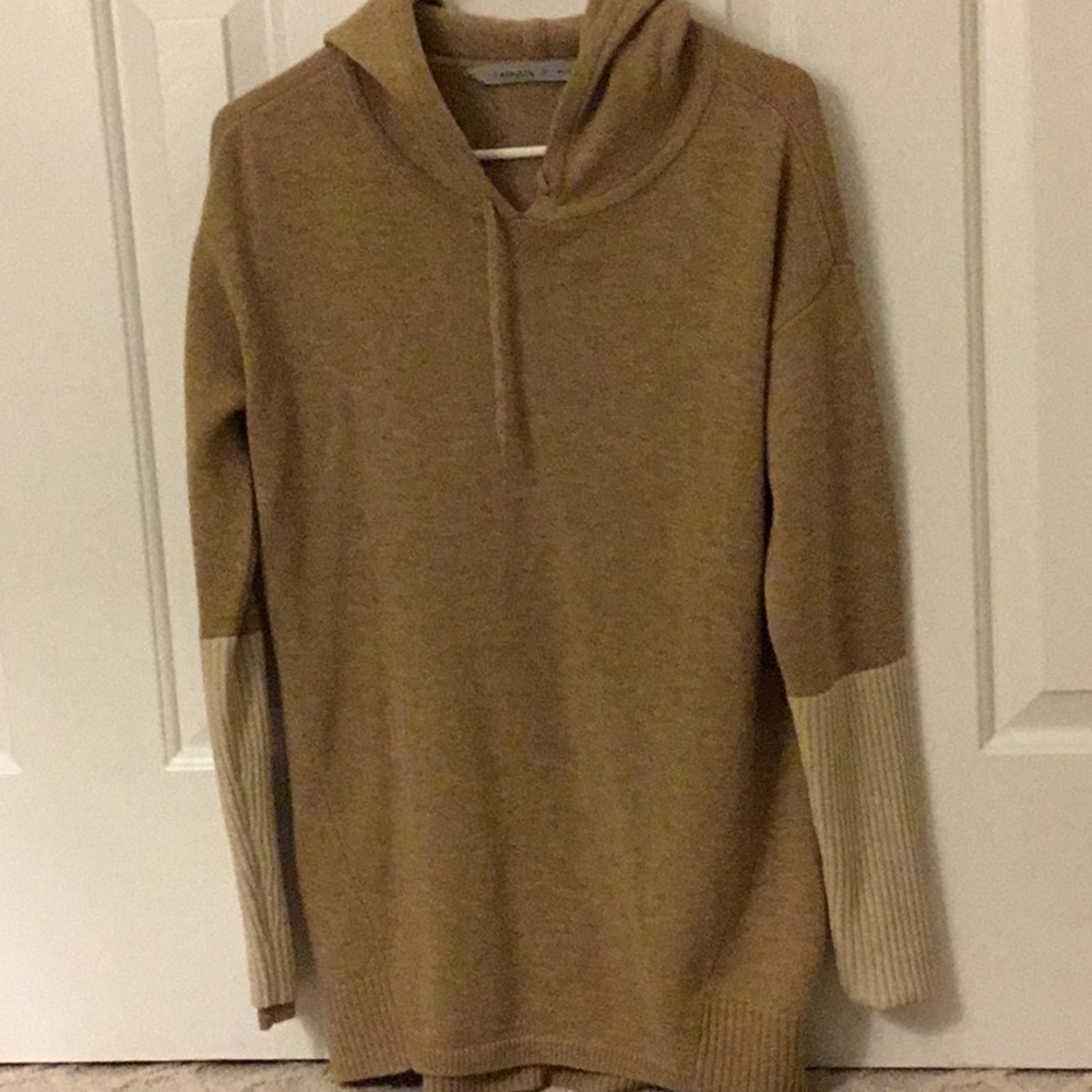 Athleta sweater